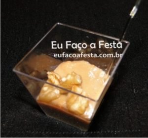 Doce de nozes no copinho
