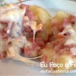 Batata recheada com Requeijão, Calabresa e Bacon
