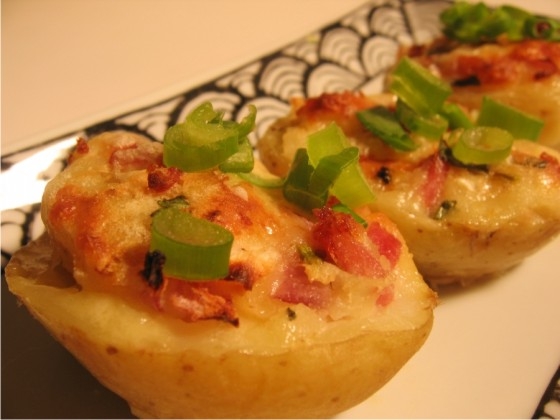 Batata assada com bacon e queijo (Potato skins) - Kat Johnston / Sanura Sakai