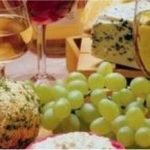 Cesta de vinhos e queijos