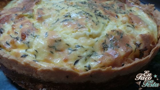 Quiche de alho poró e Salvia