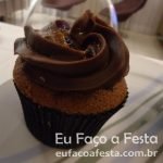 Cupcake de Maracujá com Ganache de Chocolate