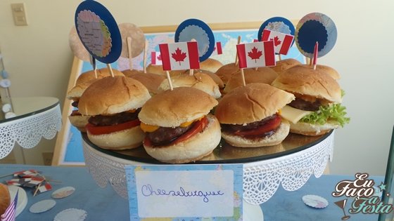 Mini cheeseburgueres canadenses