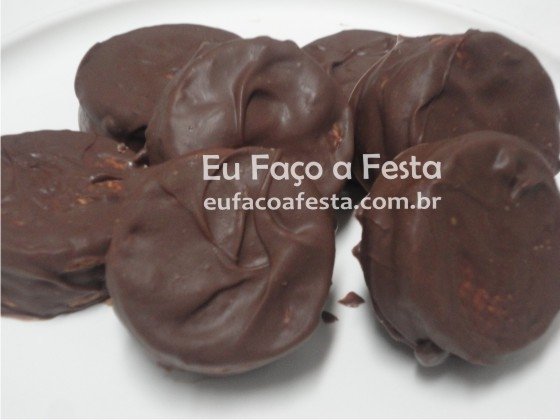 Alfajor com biscoito