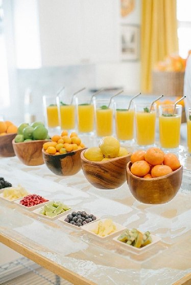 Mesa para fruit break - stylemepretty