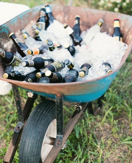 carrinho de mão para gelar bebidas